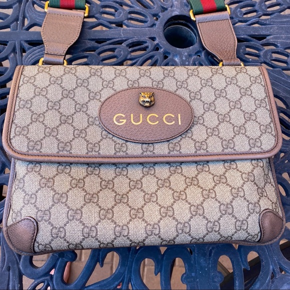 SOLD Gucci Supreme Neo Vintage Messenger Bag - Picture 3 of 16